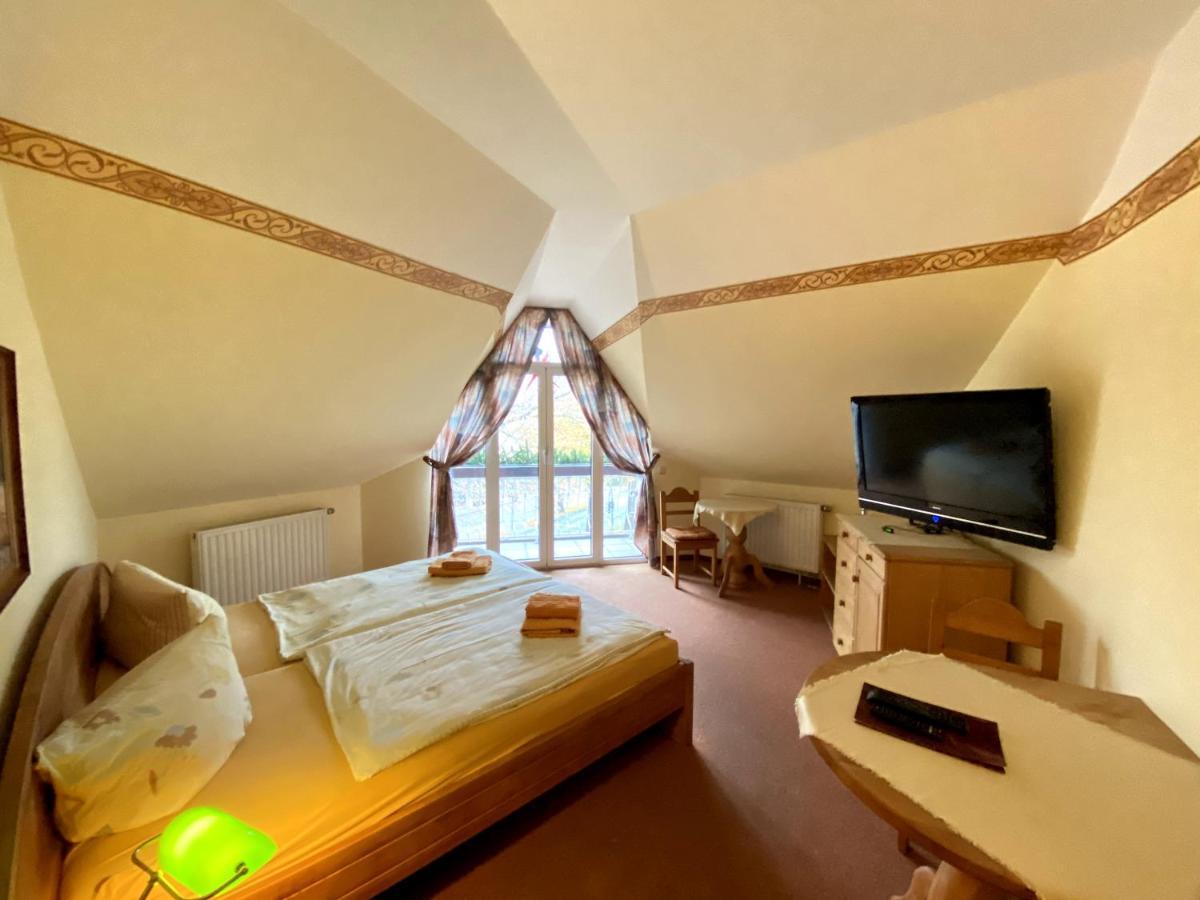 Haus Belger Hotel Grossziethen Ngoại thất bức ảnh