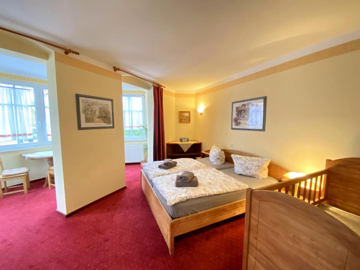 Haus Belger Hotel Grossziethen Ngoại thất bức ảnh