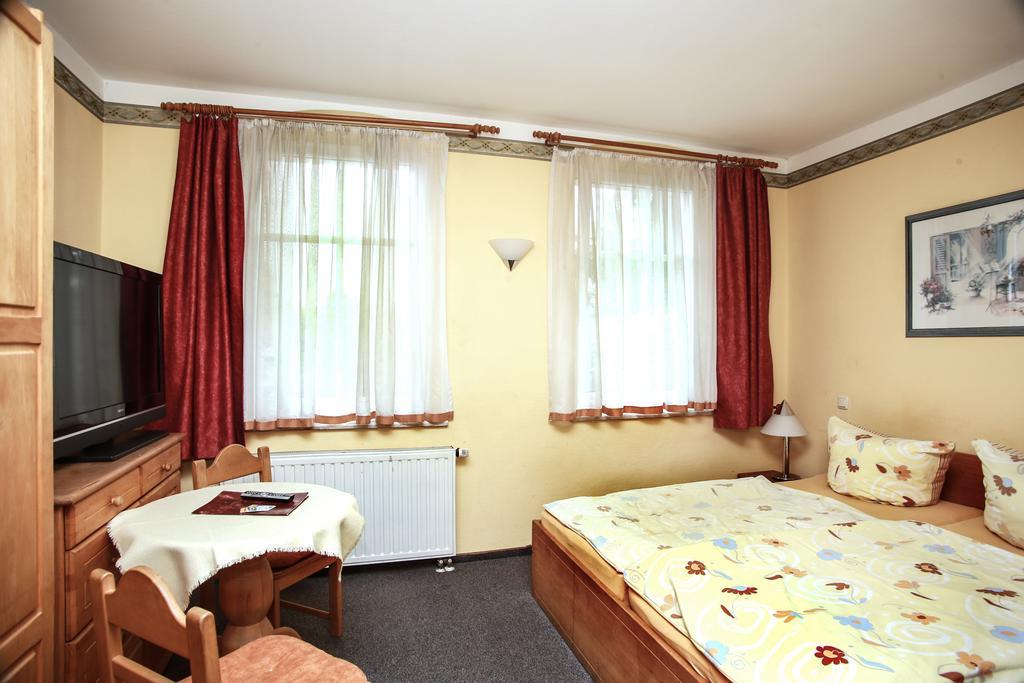 Haus Belger Hotel Grossziethen Ngoại thất bức ảnh